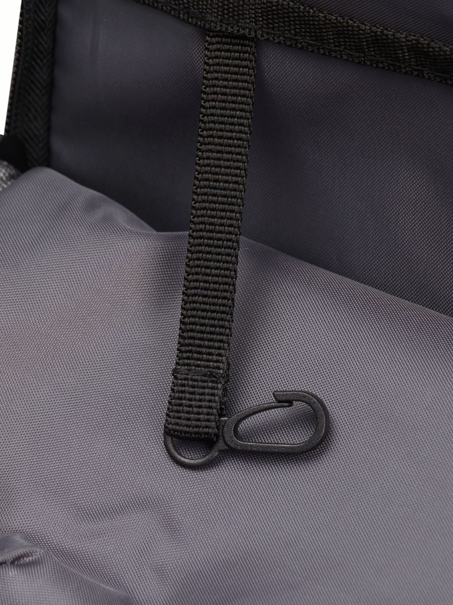กระเป๋าเป้สะพายหลัง Caterpillar Melbourne ความจุ 26L ใส่โน้ตบุ๊ก ของแท้ 100%